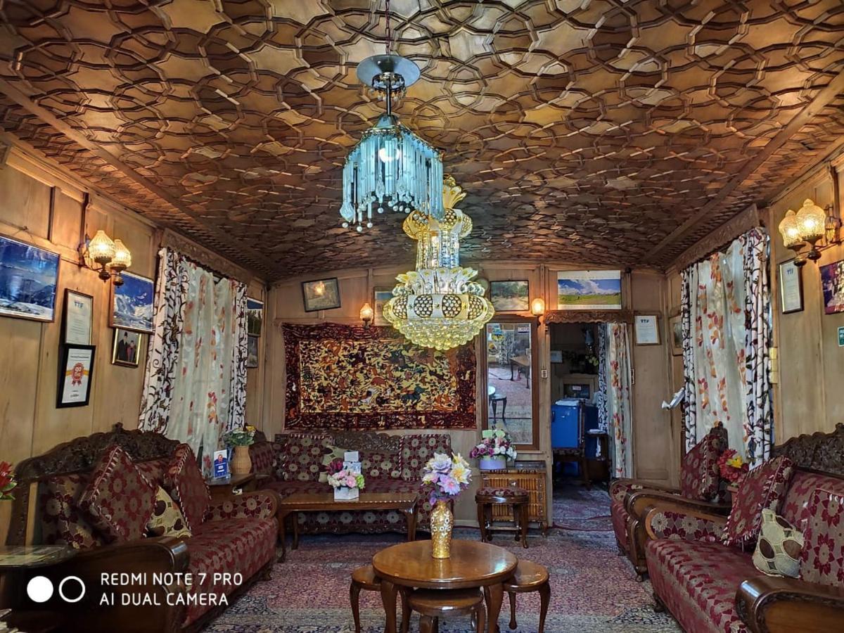 Young Shahzada Group Of Houseboats Srinagar  Ngoại thất bức ảnh