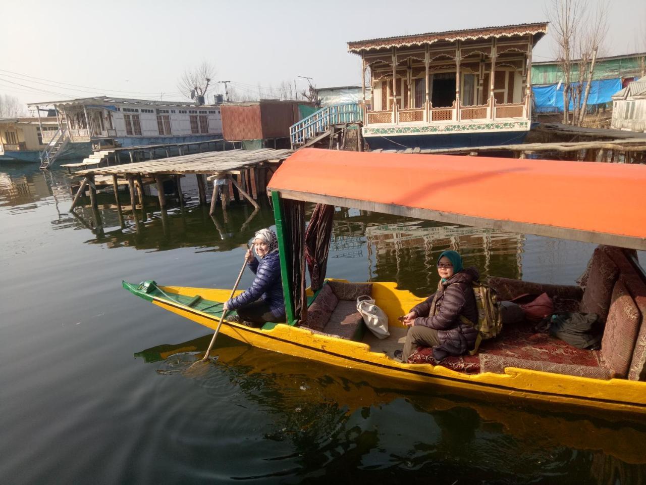 Young Shahzada Group Of Houseboats Srinagar  Ngoại thất bức ảnh